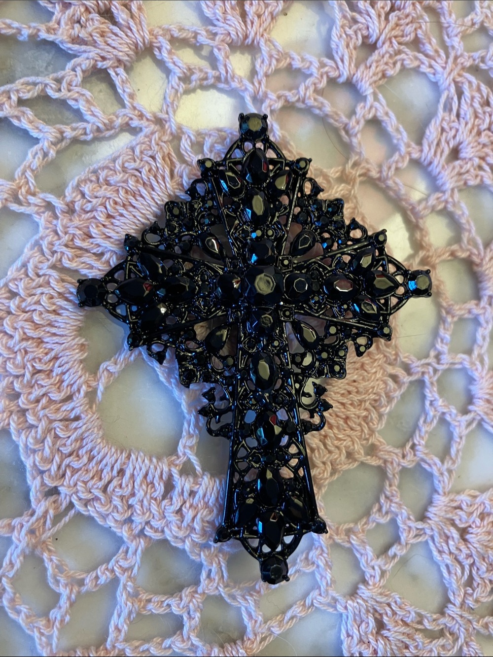 Simply Vera Vera Wang Black Cross Brooch
